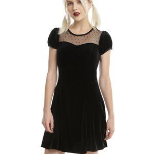 Hot Topic Black Velvet Swiss Dot Yoke Dres…